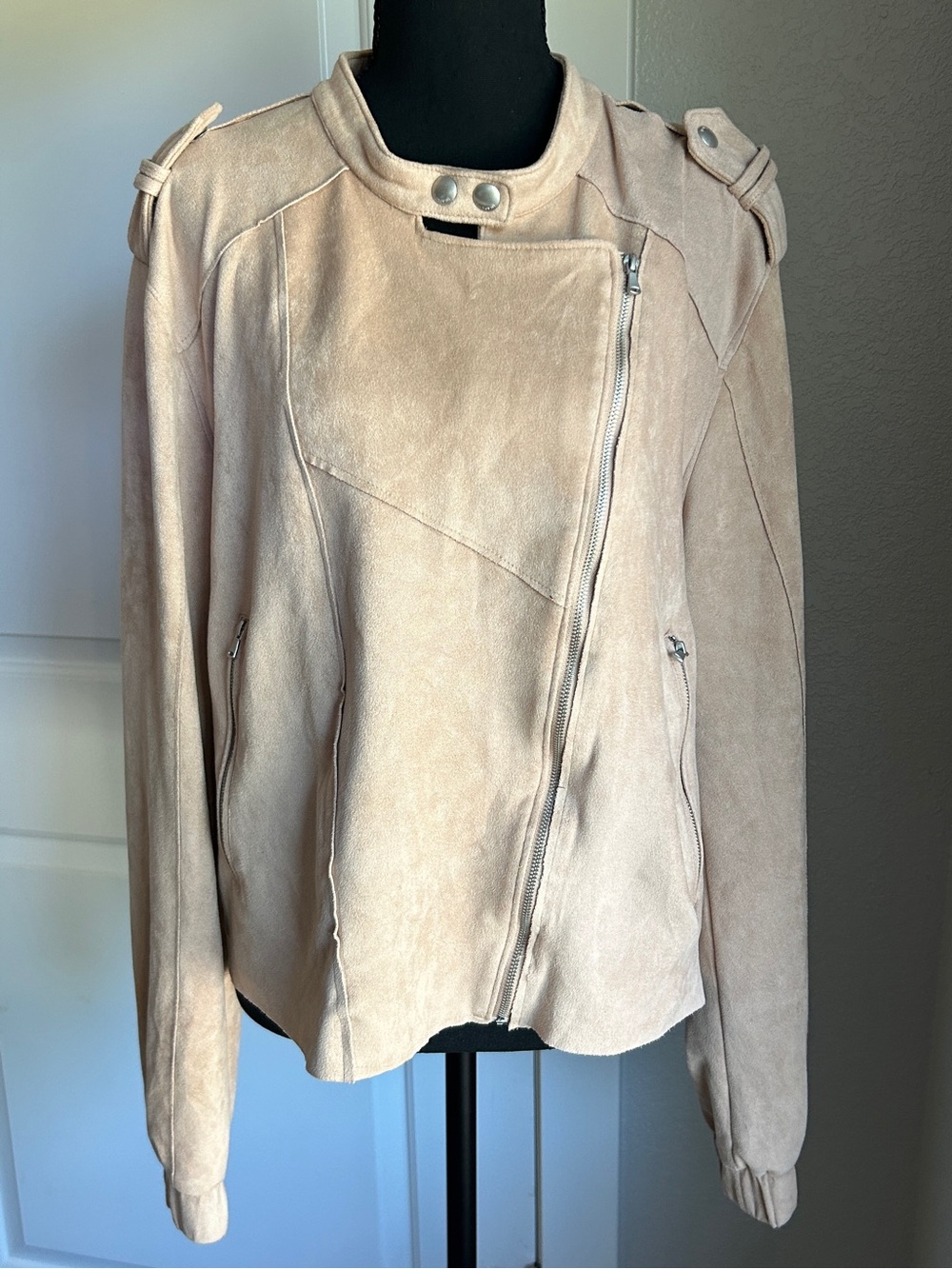 Blank NYC Blush Suede Moto Bomber Jacket - Picture 3 of 6